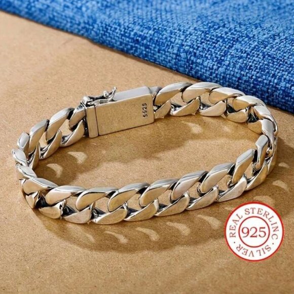 GRANTDENE STATEMENT BRACELET - Picture 1 of 5